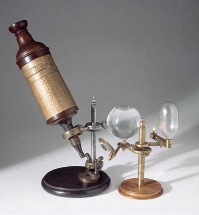 mikroskobu kim icat etti kısa bilgi